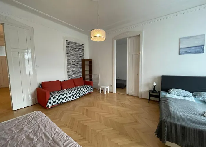 White Pearl Rooms Near Gozsdu