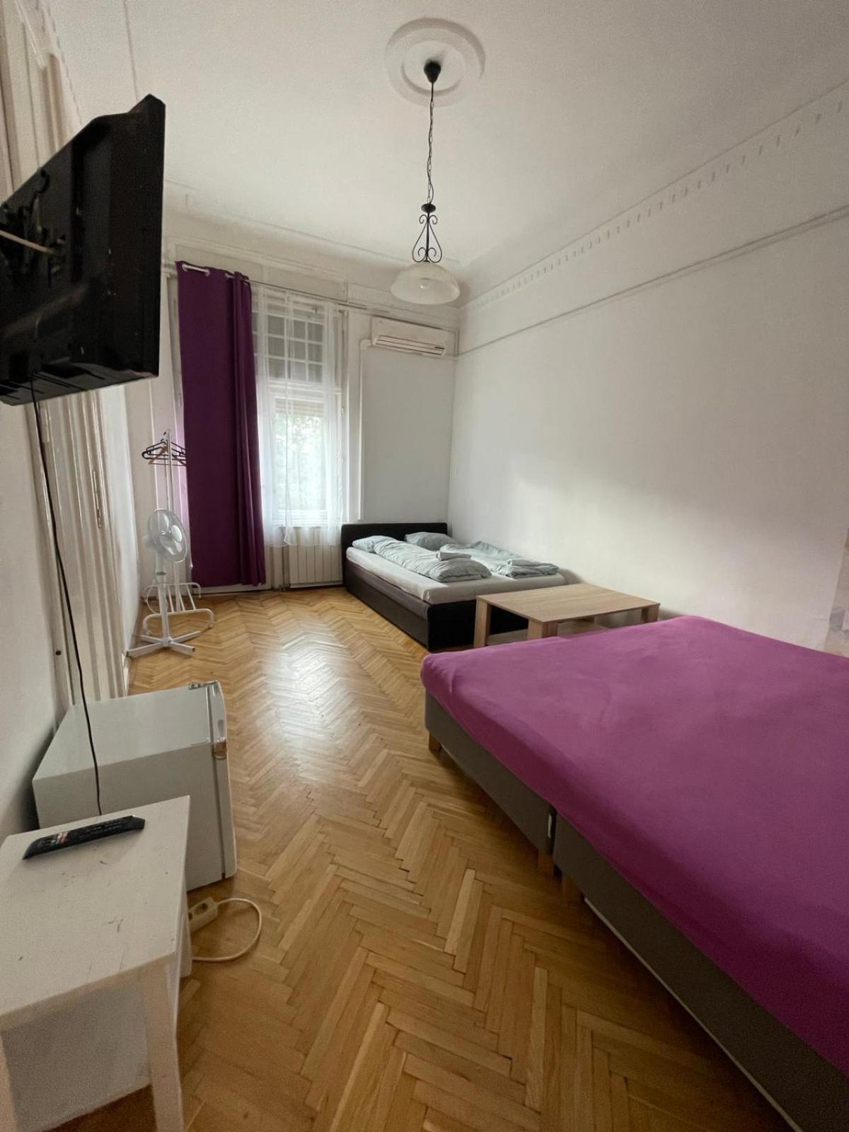 White Pearl Near Gozsdu Budapešť